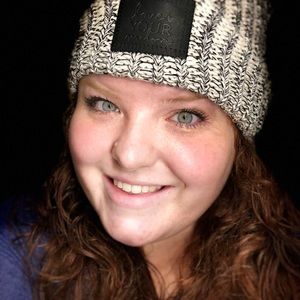 Meet your Posher, Brenna